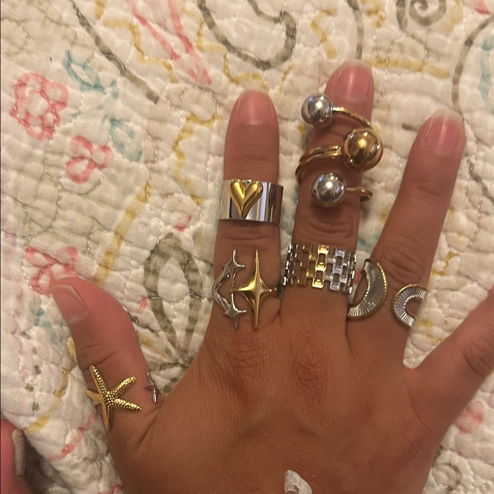 2 tome stainless steel Stackable Rings - Gold & Silver